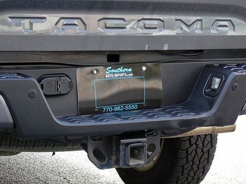 Used 2016 Toyota Tacoma Limited w/ Towing Package RWD image 42
