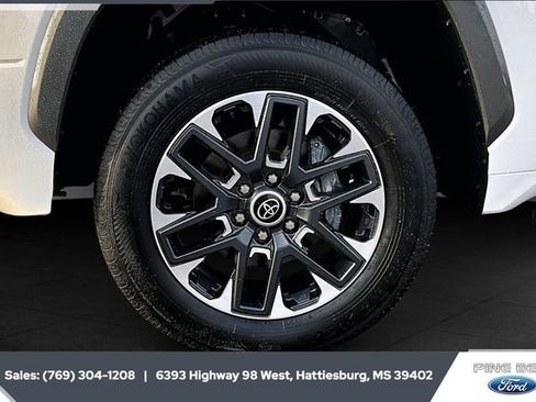 Used 2022 Toyota Tundra Limited image 7