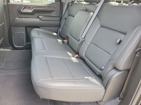 Used 2024 GMC Sierra 1500 SLT AWD/4WD image 14