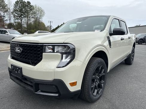 New 2025 Ford Maverick XLT w/ Black Appearance Package AWD/4WD image 4