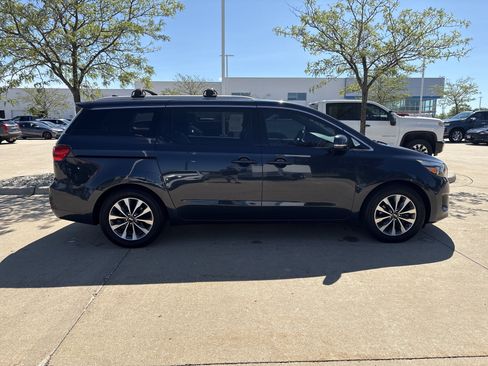 Used 2015 Kia Sedona SX FWD image 6