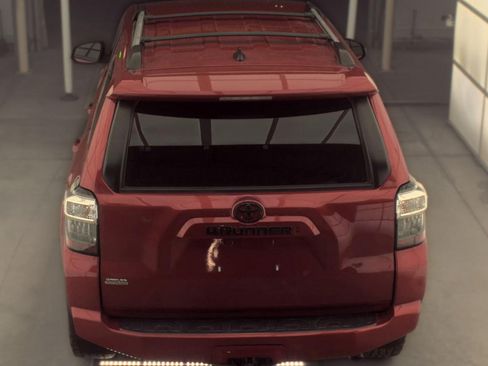 Used 2023 Toyota 4Runner SR5 AWD/4WD image 4