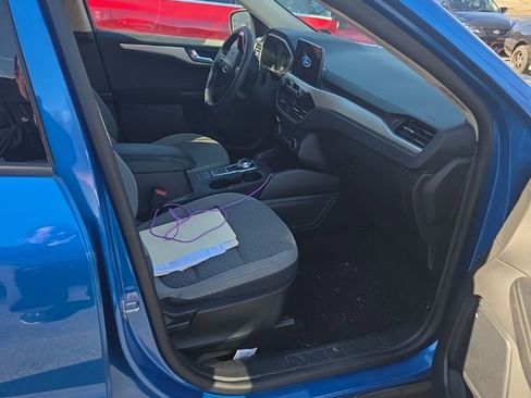 Used 2020 Ford Escape SE image 5