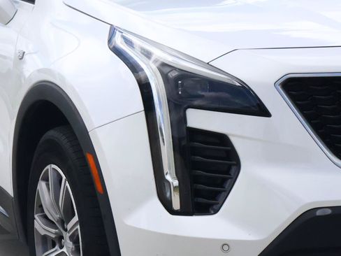 Used 2022 Cadillac XT4 Sport w/ Enhanced Visibility Package AWD/4WD image 9