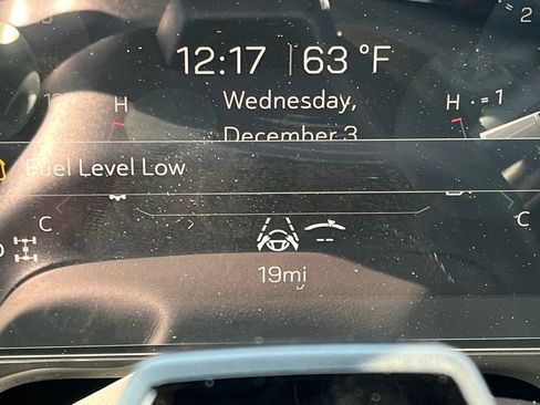 New 2026 GMC Yukon XL Denali w/ Denali Reserve Package image 16