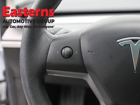 Used 2019 Tesla Model 3 Performance image 15