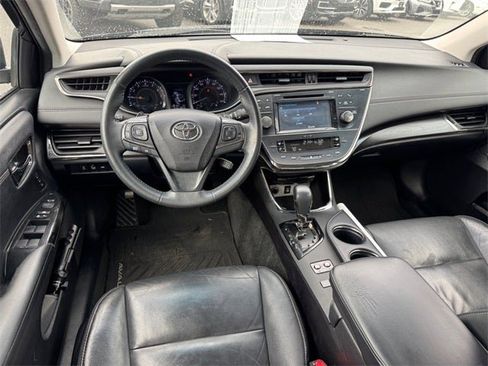 Used 2016 Toyota Avalon XLE Premium image 11