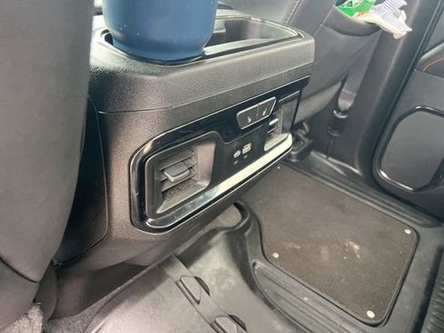 Used 2023 GMC Sierra 1500 AT4 w/ AT4 Premium Package AWD/4WD image 6