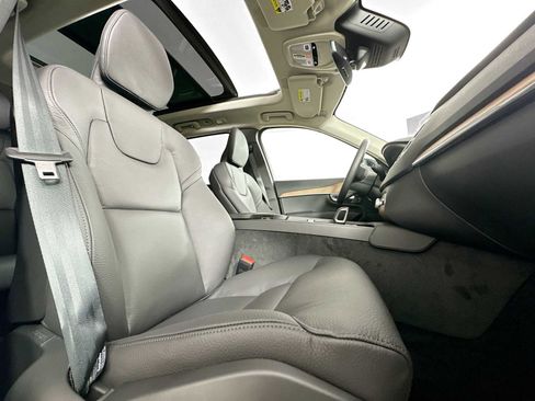 Used 2025 Volvo XC90 B6 Plus w/ Protection Package Premier image 25