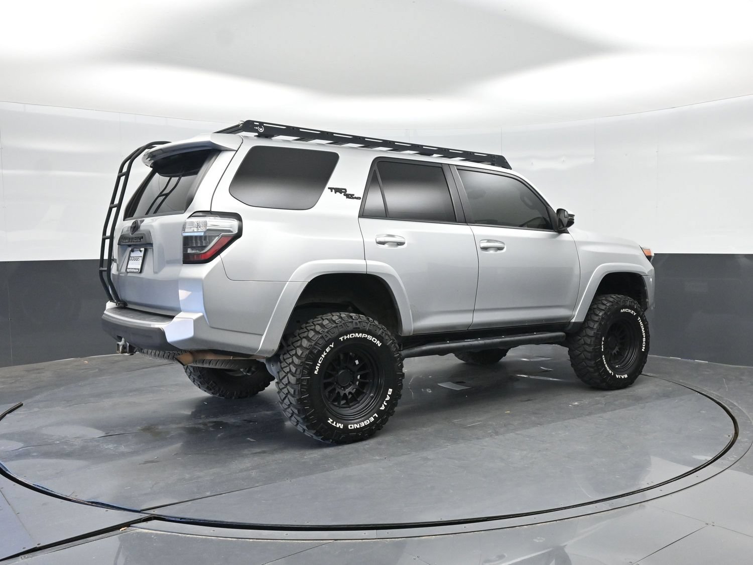 Used 2018 Toyota 4Runner TRD Off-Road Premium AWD/4WD image 12
