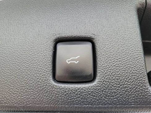 Certified 2022 Ford Escape SEL AWD/4WD image 10