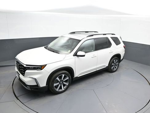 Certified 2023 Honda Pilot Touring image 36