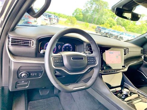 Used 2022 Jeep Wagoneer Series II image 11