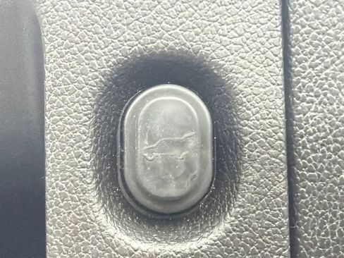 Used 2017 Chevrolet Suburban LT image 69