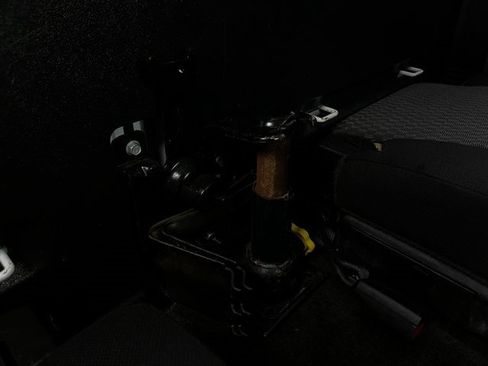 Used 2009 Chevrolet Colorado W/T image 25