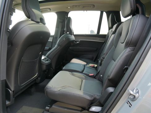 New 2025 Volvo XC90 B6 Ultra w/ Protection Package Premier image 6