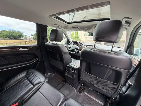 Used 2013 Mercedes-Benz GL 450 4MATIC image 37