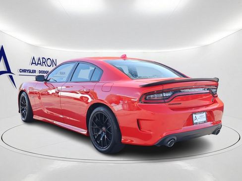 Used 2022 Dodge Charger Scat Pack w/ Navigation & Travel Group RWD image 7