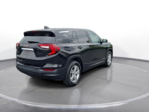 Used 2024 GMC Terrain SLE FWD image 8