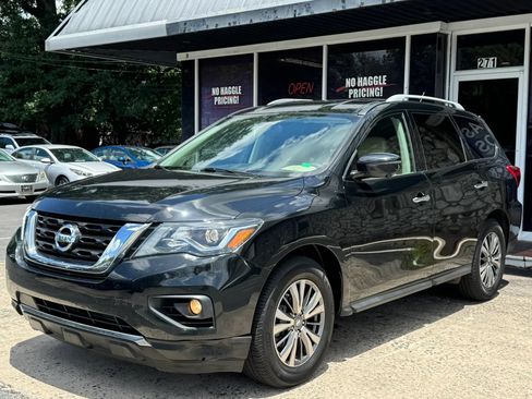 Used 2018 Nissan Pathfinder SL FWD image 3