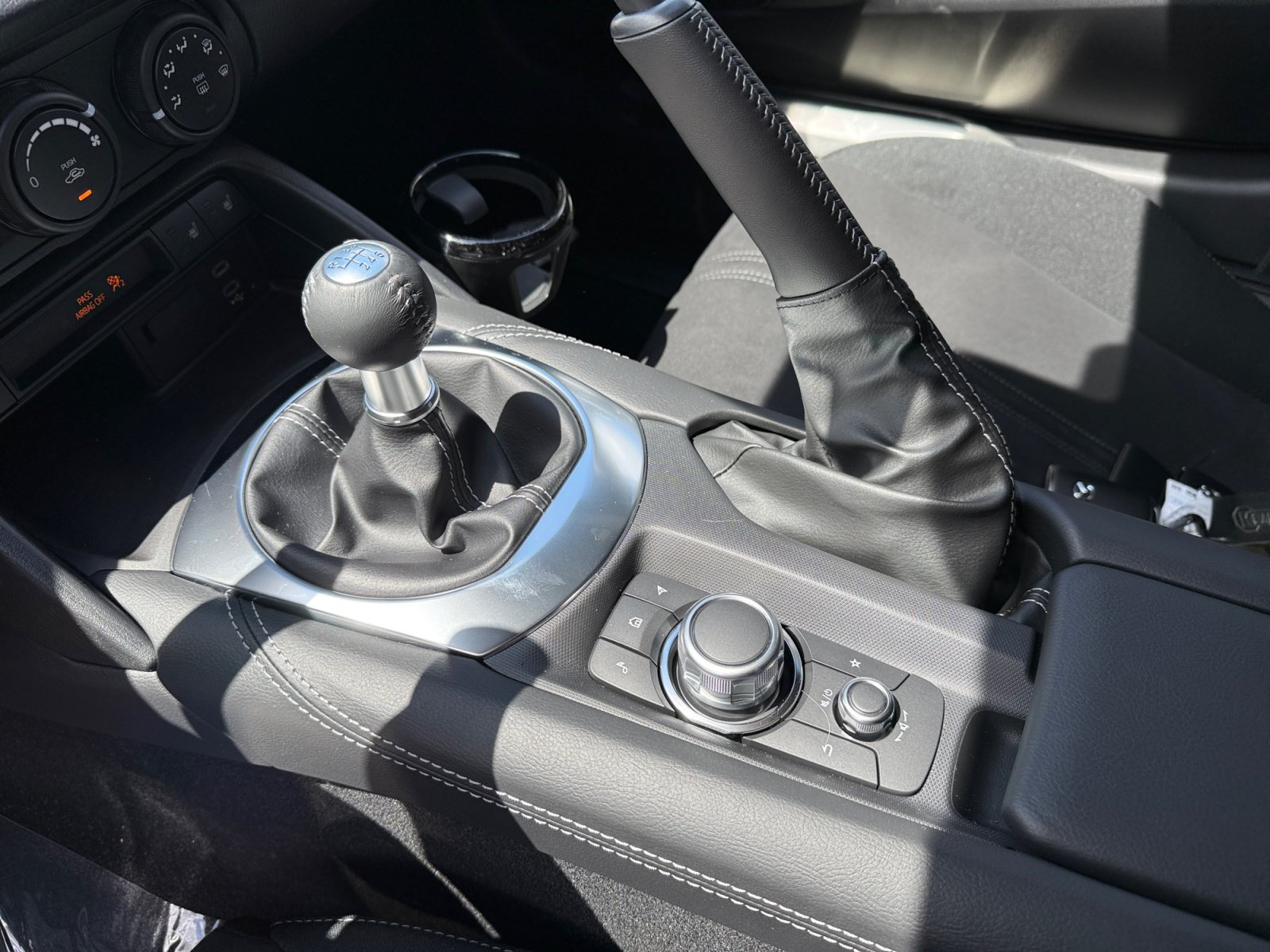 New 2026 MAZDA MX-5 Miata Club w/ Interior Package RWD image 13