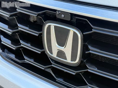 Certified 2025 Honda Pilot Elite image 34