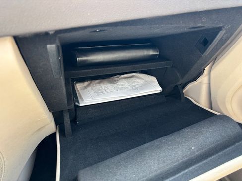 Used 2017 Lincoln MKC Reserve w/ Lincoln MKC Climate Package image 29