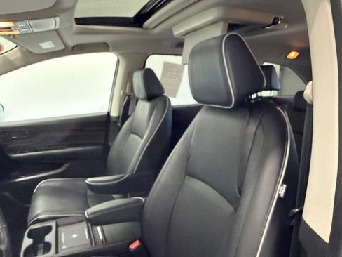 Used 2025 Honda Odyssey Elite image 24