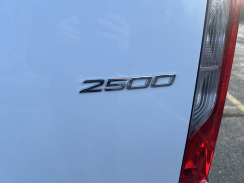 Used 2023 Mercedes-Benz Sprinter 144 Cargo image 5