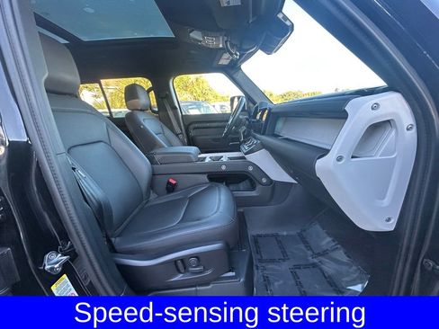 Used 2025 Land Rover Defender 110 S image 23