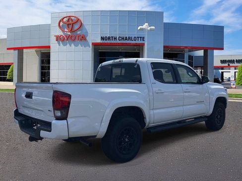 Used 2022 Toyota Tacoma SR5 w/ Technology Package RWD image 8