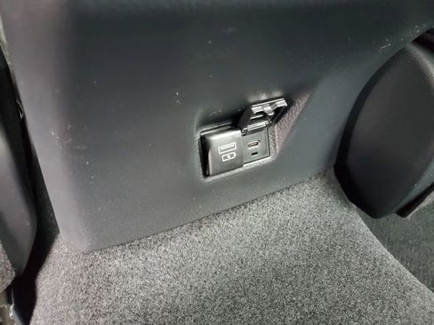 New 2026 Toyota Camry Hybrid image 10