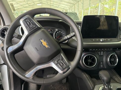 Used 2024 Chevrolet Blazer LT w/ Convenience Package image 8