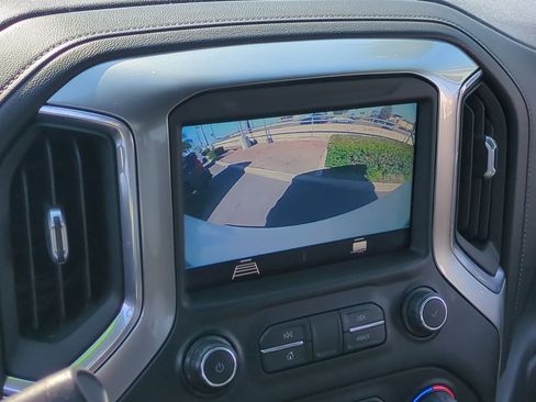 Used 2021 Chevrolet Silverado 1500 LT w/ Bed Protection Package RWD image 14