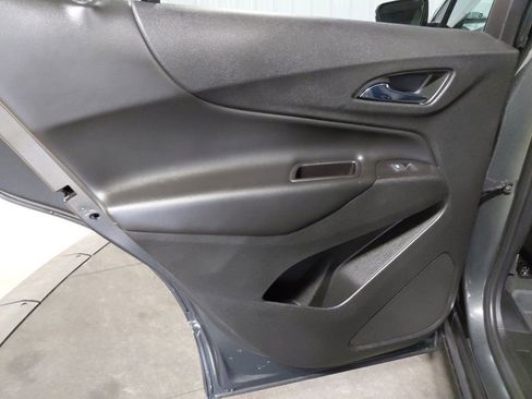 Used 2018 Chevrolet Equinox LT image 17