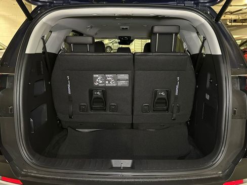 New 2026 Kia Carnival EX FWD image 6