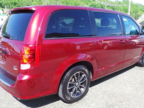 Used 2018 Dodge Grand Caravan GT image 14