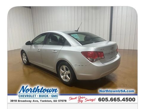 Used 2014 Chevrolet Cruze LT FWD image 3