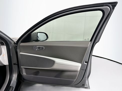 Used 2024 Hyundai Ioniq 6 SEL RWD image 33