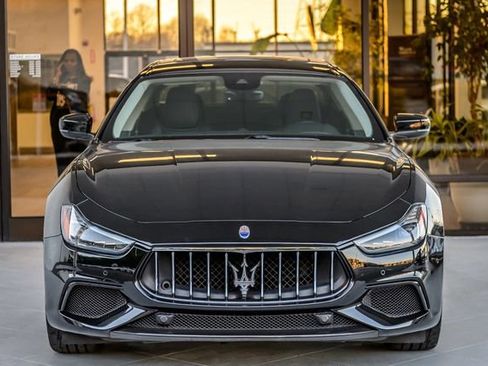Used 2018 Maserati Ghibli GranSport image 5