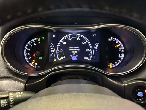 Used 2018 Jeep Grand Cherokee Limited AWD/4WD image 28