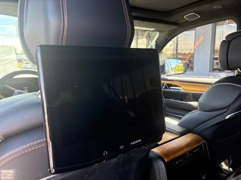 Used 2023 Jeep Grand Wagoneer L Series III w/ Rear Seat Video Group 1 AWD/4WD image 16