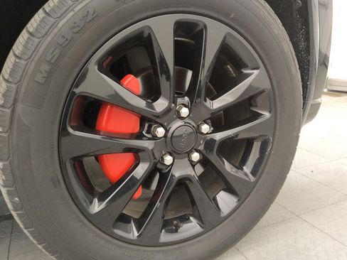 Used 2020 Jeep Grand Cherokee Altitude AWD/4WD image 31