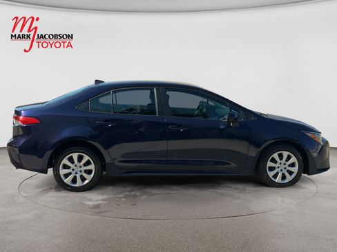 Used 2024 Toyota Corolla LE FWD image 4