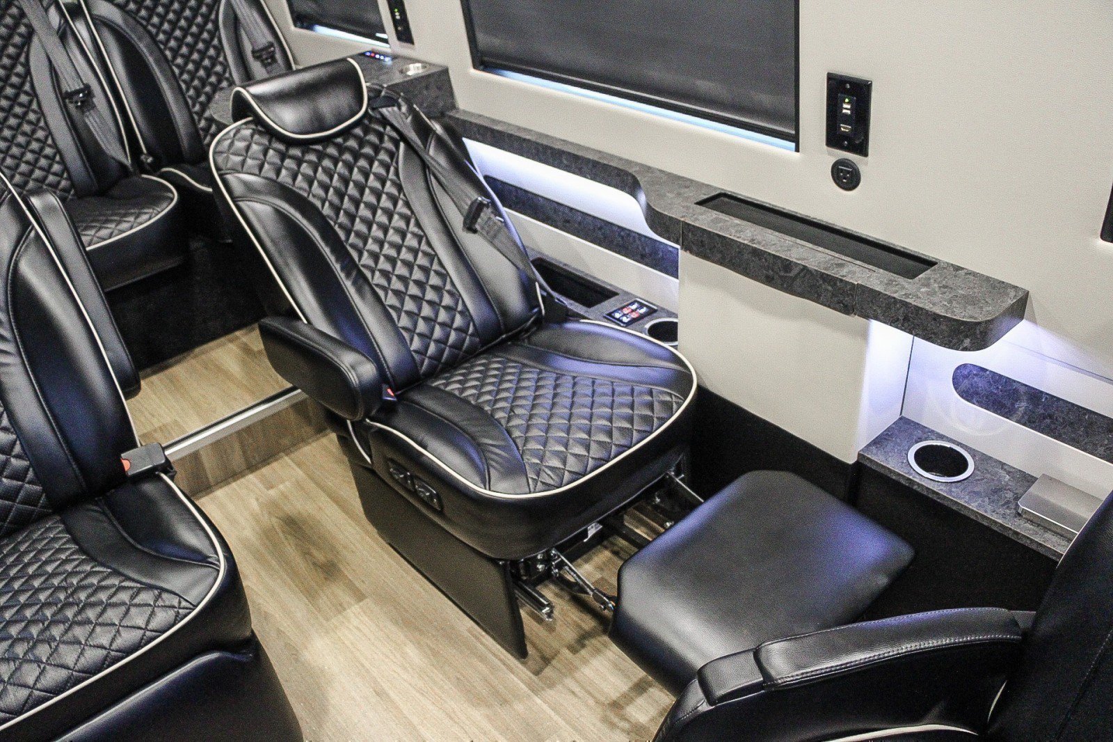 Used 2017 Mercedes-Benz Sprinter 3500 image 19