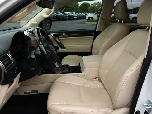 Used 2021 Lexus GX 460 Luxury w/ Off Road Package AWD/4WD image 11