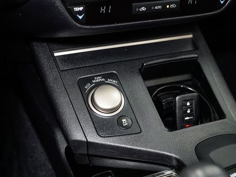 Used 2015 Lexus ES 350 image 16