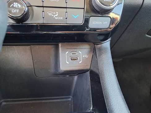 Certified 2022 Jeep Compass Limited image 19