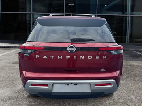 Used 2023 Nissan Pathfinder SL image 6