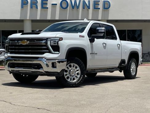 Used 2025 Chevrolet Silverado 2500 LTZ w/ LTZ Premium Package AWD/4WD image 1